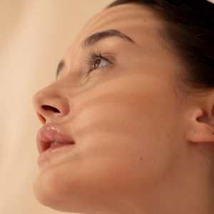 Skincare products for sensitive & irritated skin that soothe and minimize irritation