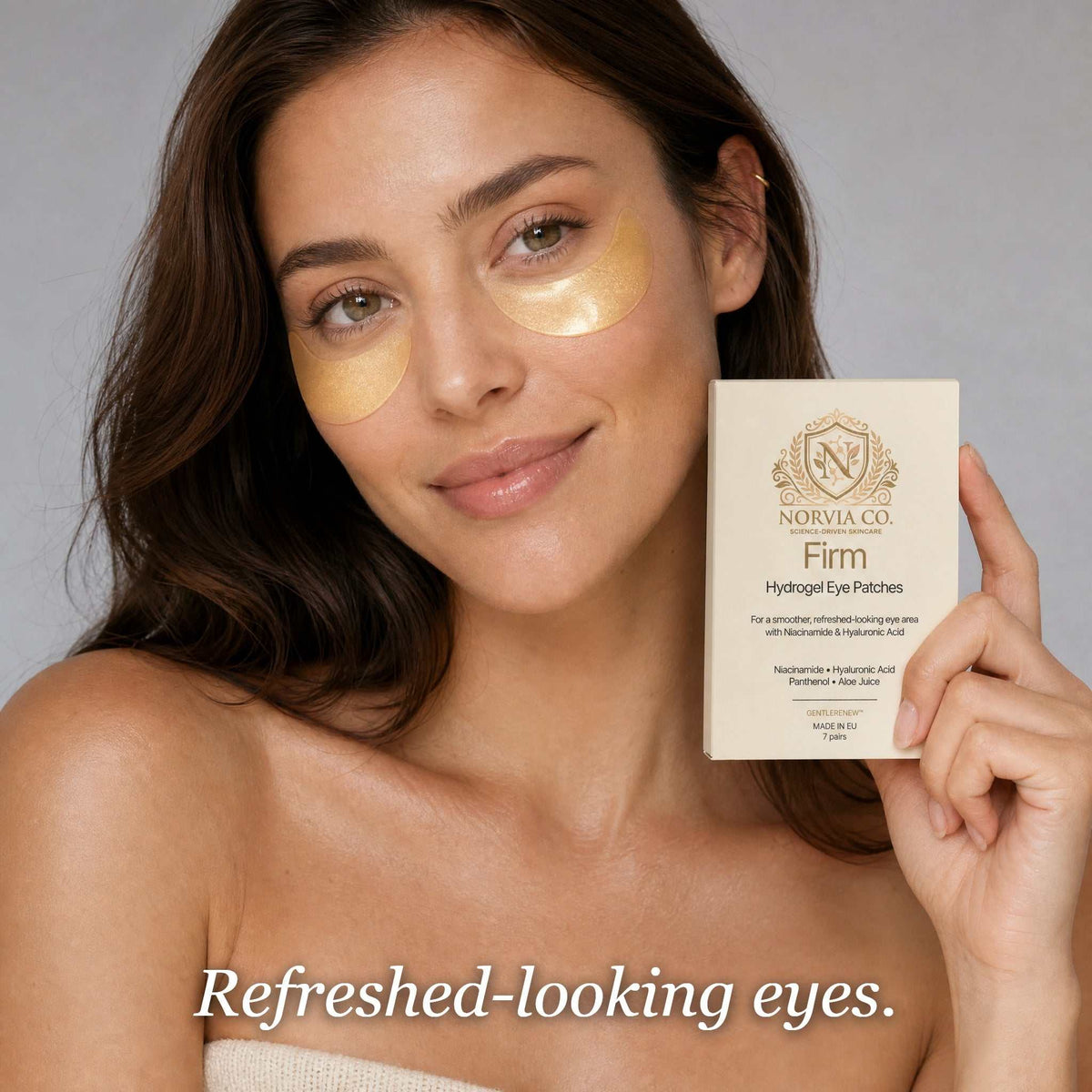 Woman wearing Firm Hydrogel Eye Patches – Refreshed-looking eyes